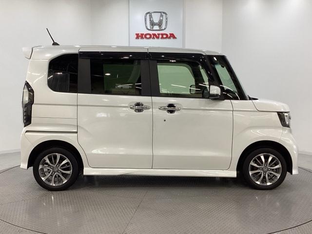 Ｎ－ＢＯＸカスタム Ｌ　４ＷＤ　純正メモリーナビ　フルセグＴＶ　Ｂｌｕｅｔｏｏｔｈ　片側電動スライドドア　純正アルミホイール　ドライブレコーダー　バックカメラ　シートヒーター　純正エンジンスターター　障害物センサー（4枚目）