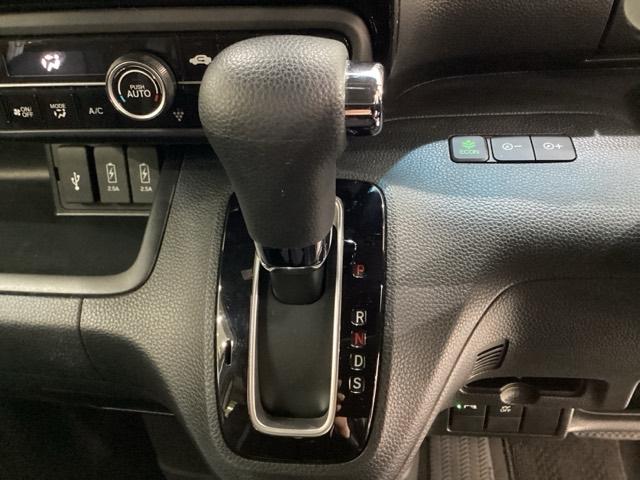 Ｎ－ＢＯＸカスタム Ｌ　４ＷＤ　純正メモリーナビ　フルセグＴＶ　Ｂｌｕｅｔｏｏｔｈ　片側電動スライドドア　純正アルミホイール　ドライブレコーダー　バックカメラ　シートヒーター　純正エンジンスターター　障害物センサー（8枚目）