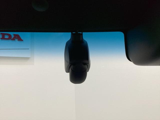 Ｎ－ＢＯＸカスタム Ｌ　４ＷＤ　純正メモリーナビ　フルセグＴＶ　Ｂｌｕｅｔｏｏｔｈ　片側電動スライドドア　純正アルミホイール　ドライブレコーダー　バックカメラ　シートヒーター　純正エンジンスターター　障害物センサー（17枚目）