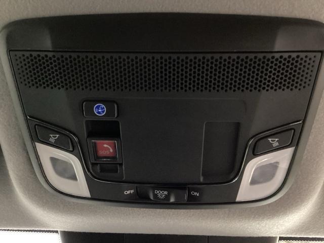 フィット ｅ：ＨＥＶホーム　純正アルミホイール　ドライブレコーダー　キーレス　ホンダセンシング　クルーズコントロール　衝突軽減ブレーキ　横滑り防止　障害物センサー　バックカメラ　盗難防止　ＬＥＤヘッドライト　４ＷＤ（8枚目）