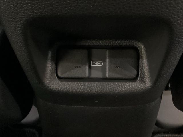 フィット ｅ：ＨＥＶホーム　純正アルミホイール　ドライブレコーダー　キーレス　ホンダセンシング　クルーズコントロール　衝突軽減ブレーキ　横滑り防止　障害物センサー　バックカメラ　盗難防止　ＬＥＤヘッドライト　４ＷＤ（23枚目）