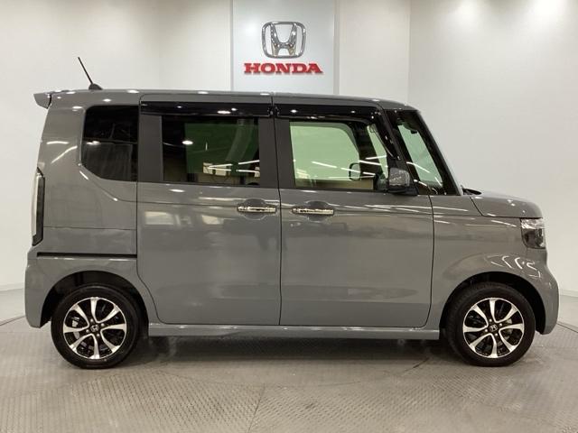 Ｎ－ＢＯＸカスタム コーディネートスタイル　純正メモリーナビ　純正アルミホイール　ドライブレコーダー　シートヒーター　両側電動スライドドア　ホンダセンシング　クルーズコントロール　衝突軽減ブレーキ　バックカメラ　ＬＥＤヘッドライト　４ＷＤ（6枚目）