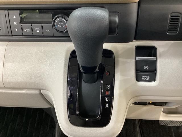 Ｎ－ＢＯＸ ベースグレード　純正メモリーナビ　ドライブレコーダー　シートヒーター　ホンダセンシング　クルーズコントロール　衝突軽減ブレーキ　横滑り防止　障害物センサー　バックカメラ　両側電動スライドドア　ＬＥＤヘッドライト　４Ｗ（11枚目）