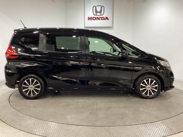 フリードハイブリッド ハイブリッド・Ｇホンダセンシング　純正メモリーナビ　社外アルミホイール　片側電動スライドドア　横滑り防止　バックカメラ　ＬＥＤヘッドライト（4枚目）