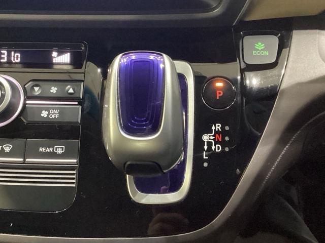 フリードハイブリッド ハイブリッド・Ｇホンダセンシング　純正メモリーナビ　社外アルミホイール　片側電動スライドドア　横滑り防止　バックカメラ　ＬＥＤヘッドライト（9枚目）