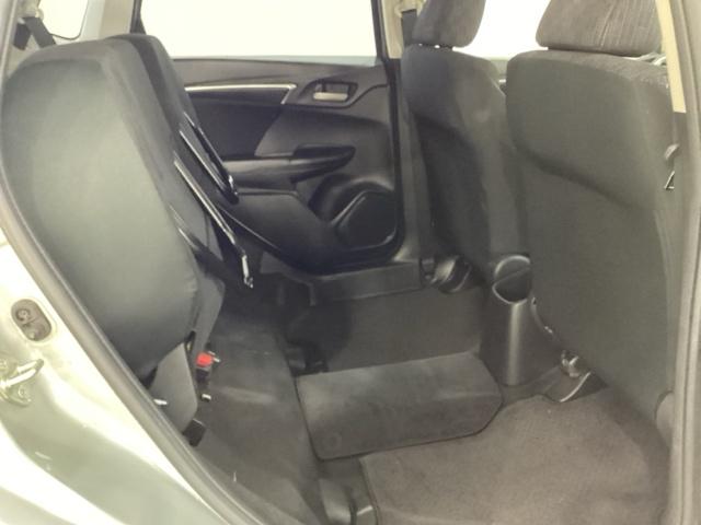 フィット １３Ｇ・Ｆパッケージ　純正アルミホイール　キーレス　スマートキー　盗難防止　４ＷＤ（17枚目）