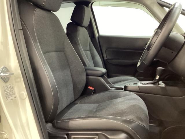 フィット ｅ：ＨＥＶホーム　コネクトディスプレイ　ドライブレコーダー　ホンダセンシング　クルーズコントロール　衝突軽減ブレーキ　横滑り防止　障害物センサー　横滑り防止　バックカメラ　盗難防止　ＬＥＤヘッドライト　４ＷＤ（21枚目）