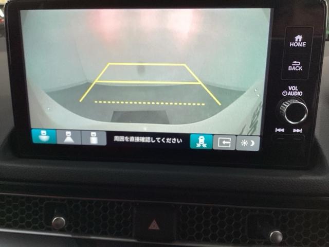 �o�b�N�ł̎Ԍɓ�������S�ł��I�@���A�J�������t���Ă���o�b�N���j�^�[�t�̃i�r�f�B�X�v���[�𑕔����Ă���܂��B����������Ă��苗��������ʂ���m�F�ł��܂��B