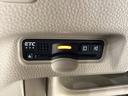 ハンドルの左下にETCがついています。高速道路の料金所の通過も楽々です。 カードの取り出しもしやすい場所についています。
