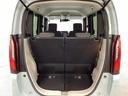 開口部も広く荷物の積み下ろしもしやすいお車となっております。シートの背もたれは５：５の割合で背もたれを可倒でき、前後のシートスライドもできるので荷室をひろげることができます。