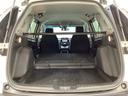 リアシートの背もたれを倒してさらに広々としたトランクスペースになります。段差も少なく荷物の出し入れもしやすくなっています。トノカバーで荷物を外から見えなくすることができます。