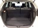 ラゲッジも広く使いやすいトランクは、開口部も広く荷物の積み下ろしもしやすいお車となっております。リアシートの背もたれは6:4の割合で分割して可倒できるので、長いお荷物などを載せることもできます。