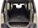 リアシートの背もたれを倒してさらに広々としたトランクスペースになります。段差も少なく荷物の出し入れもしやすくなっています。