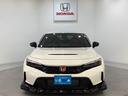 シビック タイプＲ　コネクトディスプレイ　純正アルミホイール　いまコレ＋新品フロアマット付き　ホンダセンシング　クルーズコントロール　衝突軽減ブレーキ　横滑り防止　障害物センサー　バックカメラ　ＬＥＤヘッドライト（4枚目）