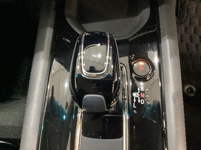 ヴェゼル ハイブリッドＸ・ホンダセンシング　光触媒抗菌消臭施工済　ＥＴＣ　バックカメラ　ＬＥＤヘッドランプ　衝突被害軽減システム　ワンセグＴＶ　Ｂｌｕｅｔｏｏｔｈ　スマートキー　プッシュスタート　純正アルミホイール（8枚目）