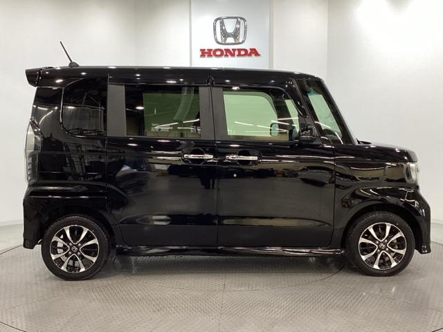 N-BOXカスタム G・Lホンダセンシング 純正アルミホイール エンジンスターター シートヒーター 片側電動スライドドア ホンダセンシング クルーズコントロール 衝突軽減ブレーキ 横滑り防止 障害物センサー バックカメラ LEDヘッドライト(4枚目)