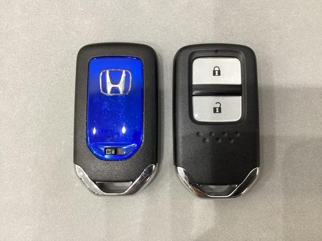 フィットハイブリッド Ｆパッケージ　光触媒抗菌消臭施工済（13枚目）