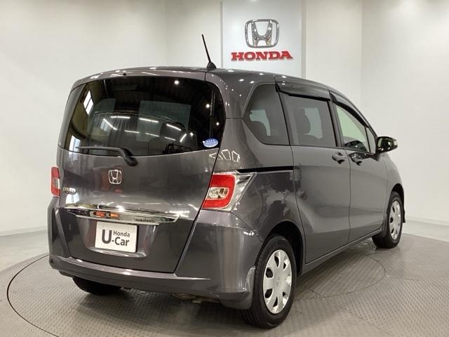 フリード Gプレミアムエディション 純正メモリーナビ 両側電動スライドドア クルーズコントロール 横滑り防止 バックカメラ 盗難防止 4WD(3枚目)