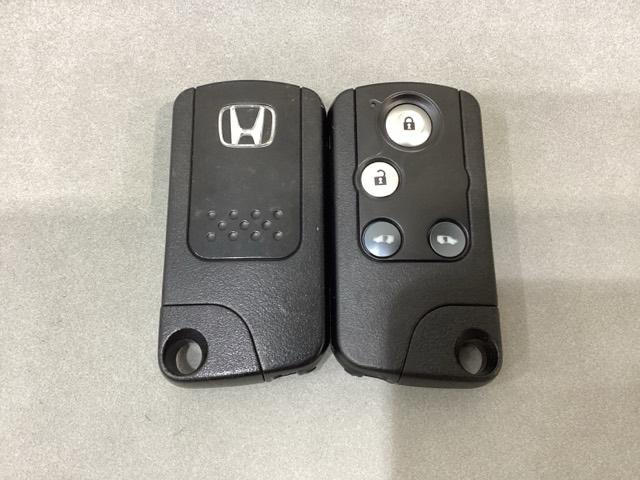 フリード Gプレミアムエディション 純正メモリーナビ 両側電動スライドドア クルーズコントロール 横滑り防止 バックカメラ 盗難防止 4WD(12枚目)