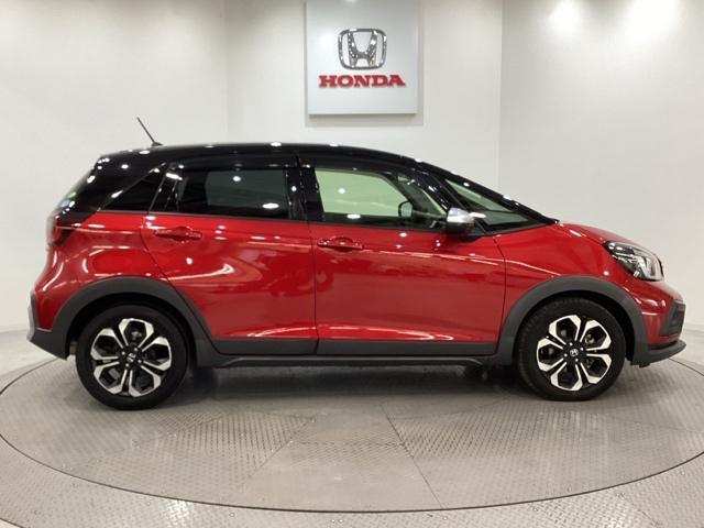 フィット e:HEVクロスター 純正メモリーナビ 純正アルミホイール ドライブレコーダー ホンダセンシング クルーズコントロール 衝突軽減ブレーキ 横滑り防止 障害物センサー バックカメラ 盗難防止 LEDヘッドライト 4WD(4枚目)