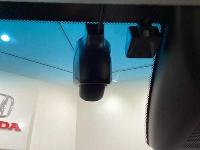 フィット e:HEVクロスター 純正メモリーナビ 純正アルミホイール ドライブレコーダー ホンダセンシング クルーズコントロール 衝突軽減ブレーキ 横滑り防止 障害物センサー バックカメラ 盗難防止 LEDヘッドライト 4WD(17枚目)