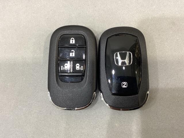 N-BOXカスタム ターボ 中古スタッドレスタイヤ、純正メモリーナビ、ドライブレコーダー前後装着+ETC付 当社デモカー(17枚目)