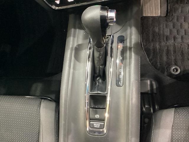 ヴェゼル X・ホンダセンシング 光触媒抗菌消臭施工済(8枚目)