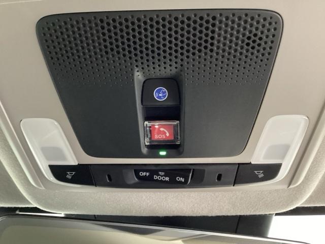 ヴェゼル e:HEVZ 光触媒抗菌消臭施工済(6枚目)