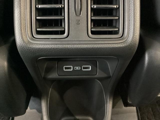 ヴェゼル e:HEVZ 光触媒抗菌消臭施工済(21枚目)