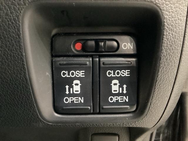 Ｎ－ＢＯＸ ＧＳＳパッケージ　ＥＴＣ　純正メモリーナビ　純正アルミホイール　シートヒーター　衝突軽減ブレーキ　横滑り防止　バックカメラ　キーレス　４ＷＤ　両側電動スライドドア（13枚目）