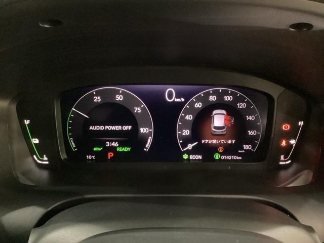 ZR-V e:HEVZ コネクトディスプレイ 純正アルミホイール ドライブレコーダー ワイヤレス充電 電動リアゲート シートヒーター 全周囲カメラ 本革シート 電動シート LEDヘッドライト ホンダセンシング 4WD(13枚目)