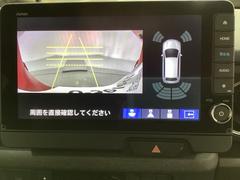 バックでの車庫入れも安心です！　リアカメラが付いているバックモニター付のナビを装備しております。バンパーについているソナーや、操作線もついており距離感も画面から確認できます。 6