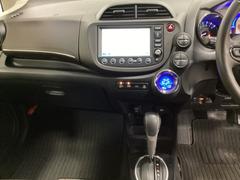 ナビゲーションはワンセグＴＶ対応の純正ＨＤＤナビを搭載しています。 5