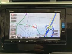 ナビゲーションはフルセグＴＶ、インターナビ対応のＧａｔｈｅｒｓ純正メモリーナビを搭載しています。Ｂｌｕｅｔｏｏｔｈオーディオ機能がありますので、スマートフォンなどの音楽も再生できます。 6