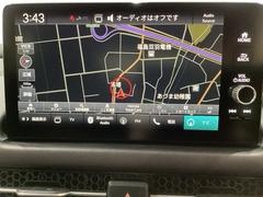 多機能と操作のしやすさを両立した、ＨｏｎｄａＣＯＮＮＥＣＴ対応のナビディスプレーです。ＥＴＣ２．０車載器もナビゲーション連動し、スマートフォン用Ｂｌｕｅｔｏｏｔｈユニット付きです。 7