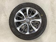 当社にてデモ走行時に装着していたワンシーズン使用の中古スタットレスタイヤ＋ホイール４本セットを用意致しました。（２０２４年製、タイヤ＋ホイールは現状渡し、保証対象外です） 3