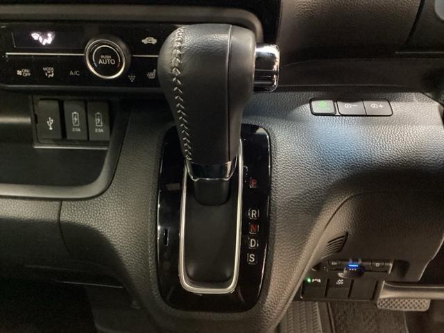 N-BOXカスタム Lターボ 純正メモリーナビ 純正アルミホイール エンジンスターター 両側電動スライドドア シートヒーター ホンダセンシング クルーズコントロール 衝突軽減ブレーキ バックカメラ LEDヘッドライト 4WD(8枚目)