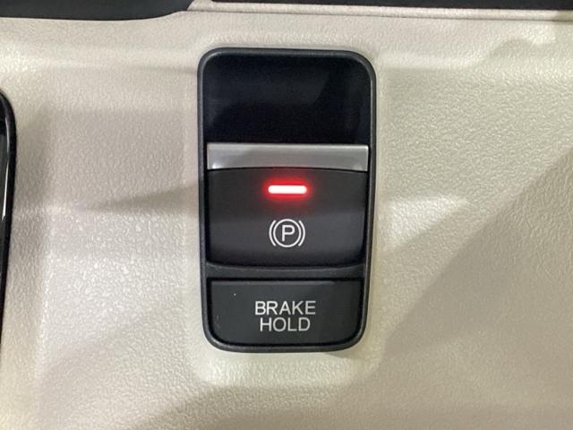 N-BOX ベースグレード 4WD 中古スタッドレスタイヤ、純正メモリーナビ、ドライブレコーダー前後装着+ETC付 当社デモカー ABS 運転席エアバッグ 助手席エアバッグ ベンチシート(10枚目)