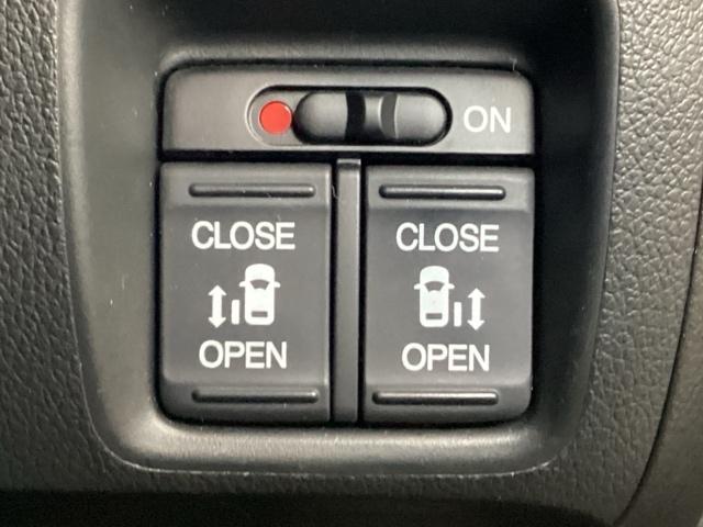 ���A�h�A�͏��~��ɕ֗��ȗ����d���X���C�h�h�A�ł��B�܂��^�]�Ȃɍ����Ă��Ȃ���X�C�b�`����Ŏ��݂ɃX���C�h�h�A���J���߂ł��܂��B