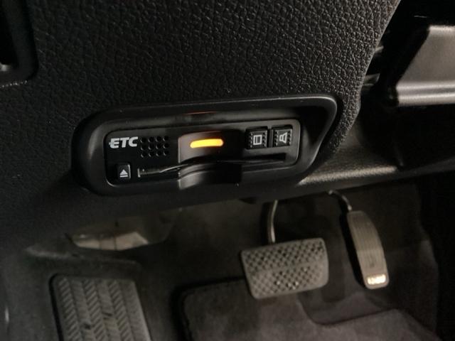 ヴェゼル ハイブリッドＸ・ホンダセンシング　４ＷＤ　光触媒抗菌消臭施工済　シートヒーター　フルセグＴＶ　ＵＳＢ　ＤＶＤ　ＣＤ　バックカメラ　ＡＢＳ　純正アルミホイール　ＥＴＣ　衝突被害軽減ブレーキ（15枚目）