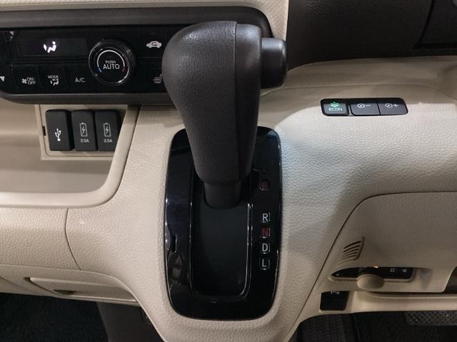 Ｎ－ＢＯＸ Ｇ・Ｌホンダセンシング　純正メモリーナビ　エンジンスターター　片側電動スライドドア　シートヒーター　ホンダセンシング　クルーズコントロール　衝突軽減ブレーキ　横滑り防止　バックカメラ　ＬＥＤヘッドライト　４ＷＤ（8枚目）