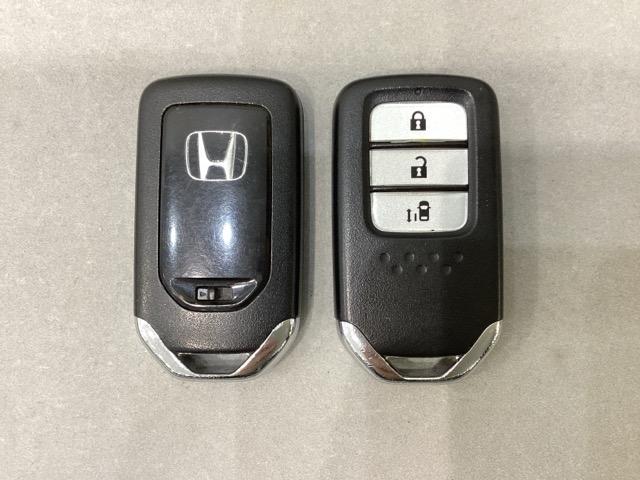 フリード＋ Ｇ　光触媒抗菌消臭施工済（8枚目）