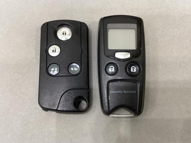 ステップワゴンスパーダ Ｚ　光触媒抗菌消臭施工済（12枚目）