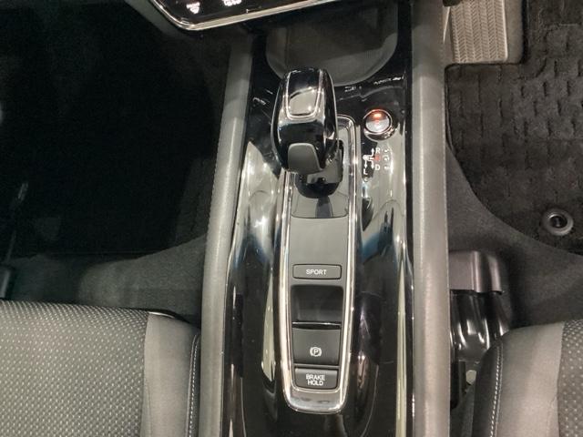 ヴェゼル ハイブリッドＸ・ホンダセンシング　ドライブレコーダー装備車　光触媒抗菌消臭施工済（8枚目）