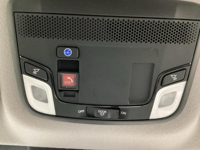 フィット ｅ：ＨＥＶホーム　ドライブレコーダー前後装備車　光触媒抗菌消臭施工済（5枚目）