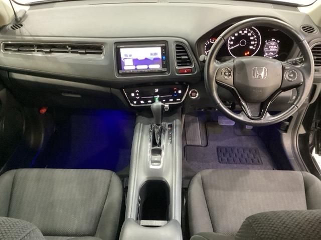 ヴェゼル Ｘ　いまコレ＋新品・フロアカーペットマット付　リモコンエンジンスターター付　光触媒抗菌消臭施工済（7枚目）