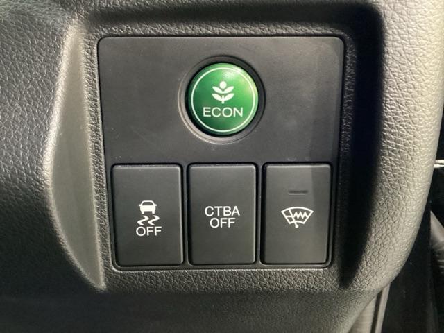 ヴェゼル Ｘ　いまコレ＋新品・フロアカーペットマット付　リモコンエンジンスターター付　光触媒抗菌消臭施工済（16枚目）