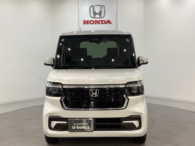 Ｎ－ＢＯＸカスタム ベースグレード　４ＷＤ　中古スタッドレスタイヤ、純正メモリーナビ、ドライブレコーダー前後装着＋ＥＴＣ付　当社デモカー　フルセグＴＶ　Ｂｌｕｅｔｏｏｔｈ接続　バックカメラ　ＬＥＤヘッドライト　クリアランスソナー　ＣＤ（4枚目）