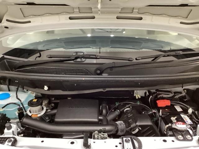 ホンダスタッフがしっかり整備して保証付きにてお渡し致します。エンジンルーム＆室内ルームともにクリーニング済みで清潔です。快適なドライブをお楽しみください。