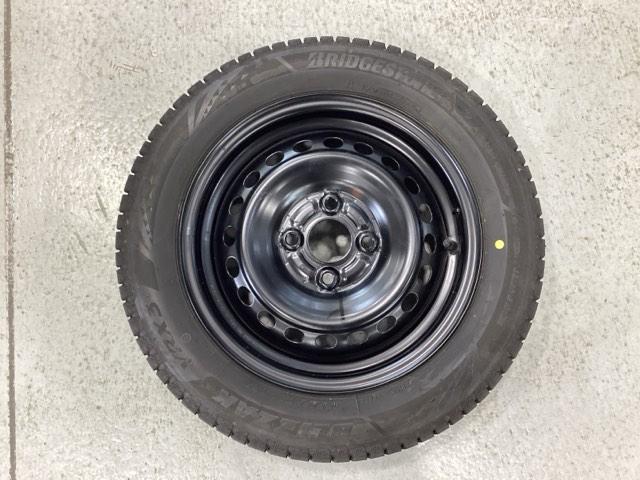 当社にてデモ走行時に装着していたワンシーズン使用の中古スタットレスタイヤ+ホイール4本セットを用意致しました。(2024年製、タイヤ+ホイールは現状渡し、保証対象外です)